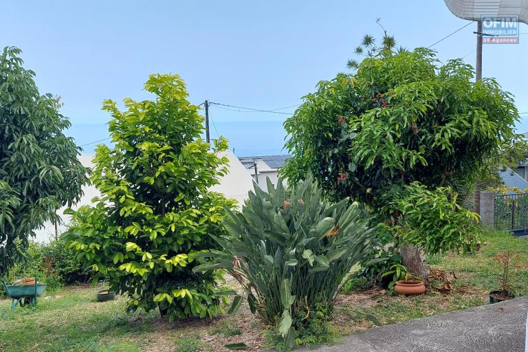 A louer pour ao&ucirc;t 2026  villa meubl&eacute;e spacieuse aux Avirons centre