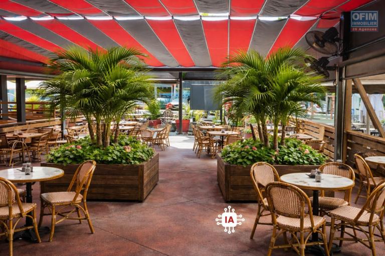 A Vendre Restaurant LE GRILLADIN Place du Marché à Saint-Gilles les Bains | 236 500€