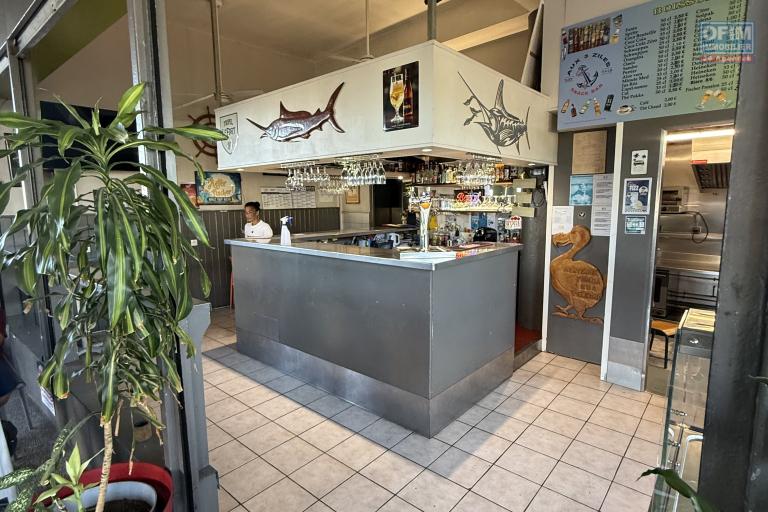 A Vendre -Fonds de Commerce Bar Licence IV/ Restaurant de 160m2