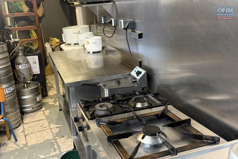 A Vendre -Fonds de Commerce Bar Licence IV/ Restaurant de 160m2