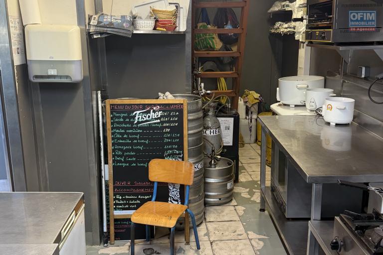 A Vendre -Fonds de Commerce Bar Licence IV/ Restaurant de 160m2