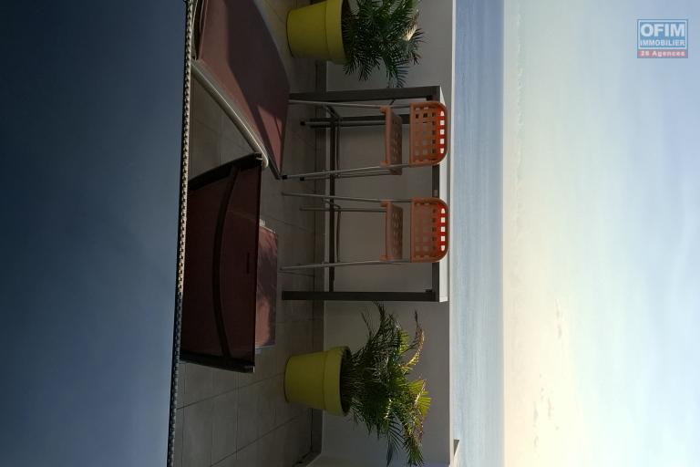 A louer  &agrave; Saint Leu bel appartement T2 meubl&eacute; avec vue mer panoramique