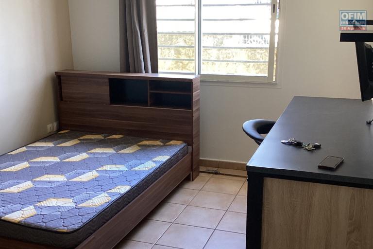 &Agrave; louer &ndash; Studio meubl&eacute; et &eacute;quip&eacute; a Saint - Clotilde