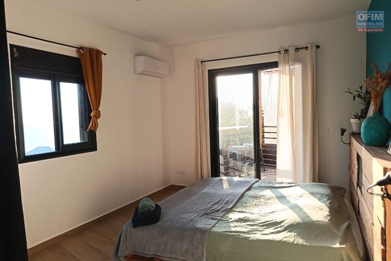 A VENDRE MAISON F4 DE 180 M2 DE SURFACE AVEC PISCINE ET VUE MER A ST LEU