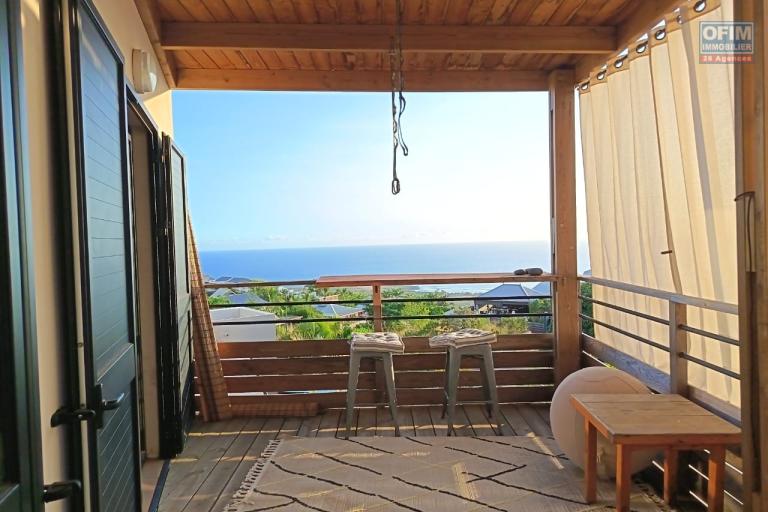 A VENDRE MAISON F4 DE 180 M2 DE SURFACE AVEC PISCINE ET VUE MER A ST LEU