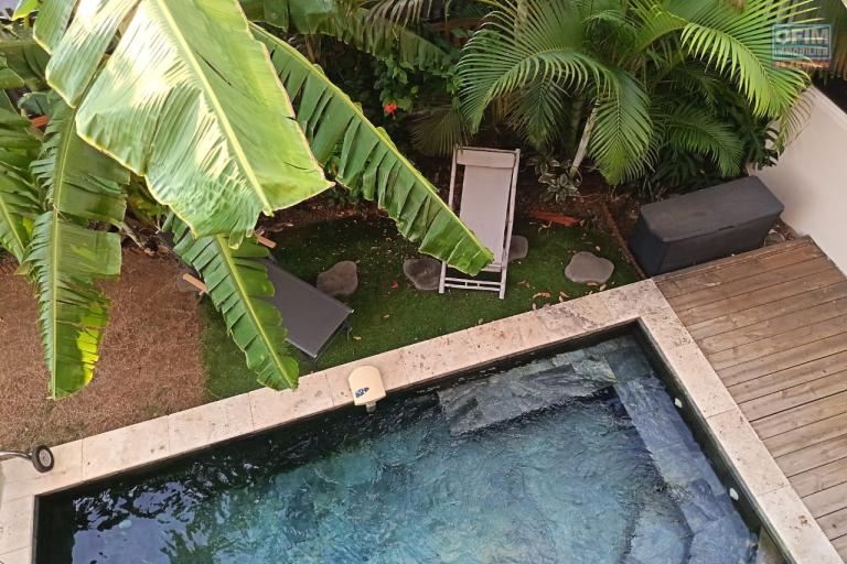 A VENDRE MAISON F4 DE 180 M2 DE SURFACE AVEC PISCINE ET VUE MER A ST LEU