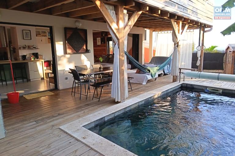 A VENDRE MAISON F4 DE 180 M2 DE SURFACE AVEC PISCINE ET VUE MER A ST LEU