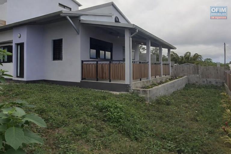 A LOUER superbe maison NEUVE de type F4- VUE MER au GUILLAUME SAINT-PAUL