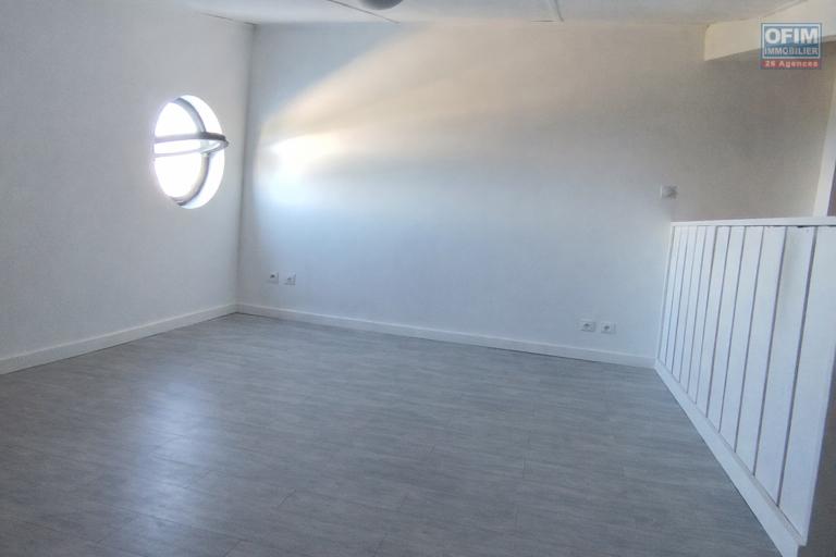 A LOUER superbe maison NEUVE de type F4- VUE MER au GUILLAUME SAINT-PAUL