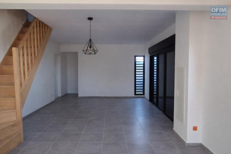 A LOUER superbe maison NEUVE de type F4- VUE MER au GUILLAUME SAINT-PAUL