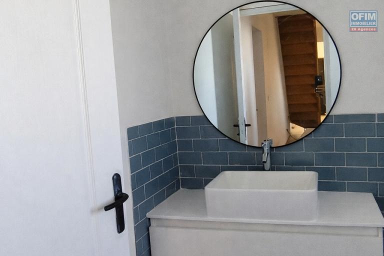 A LOUER superbe maison NEUVE de type F4- VUE MER au GUILLAUME SAINT-PAUL