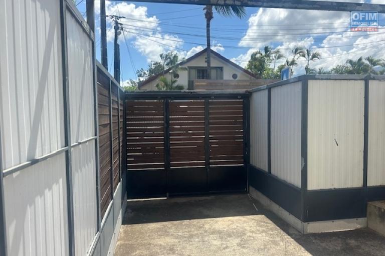 Un charmant F2 en plein centre de Saint-Louis &agrave; l'&icirc;le de la R&eacute;union