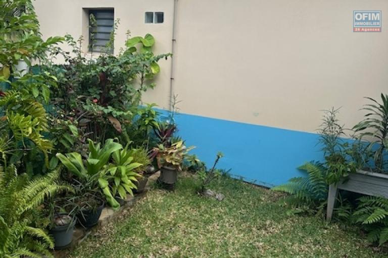 Une jolie maisonnette F2 meubl&eacute;e de 51m2 &agrave; Terre-Sainte ile de la R&eacute;union