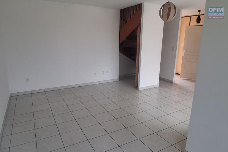 A LOUER appartement de type F3 au BERNICA à SAINT-GILLES LES HAUTS