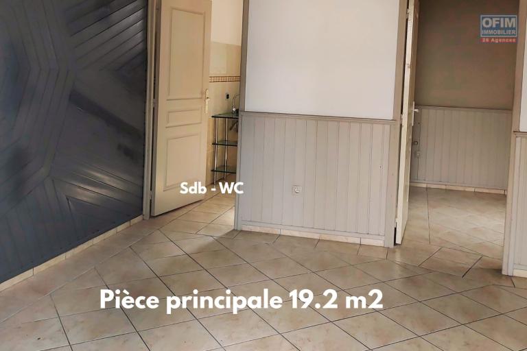 &Agrave; LOUER &ndash; Local Commercial de 32 m2 RN3 au Tampon  | 750&euro; HT/mois