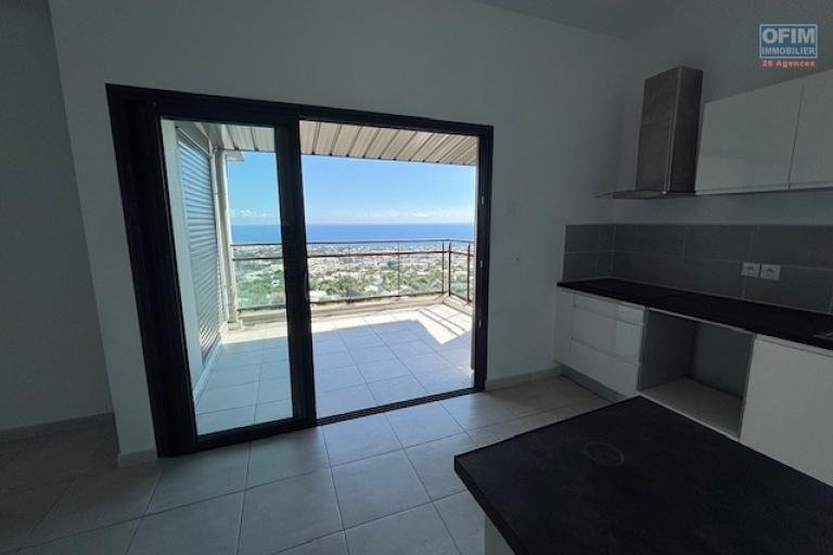 A louer T4 dans la residence Castel ROC, route du bois de nefles à Ste Clotilde