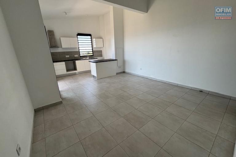 A louer T4 dans la residence Castel ROC, route du bois de nefles à Ste Clotilde