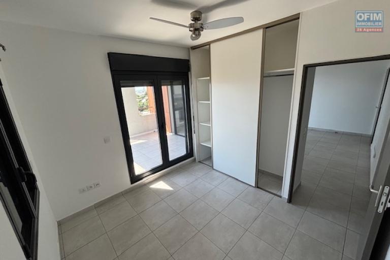 A louer T4 dans la residence Castel ROC, route du bois de nefles à Ste Clotilde