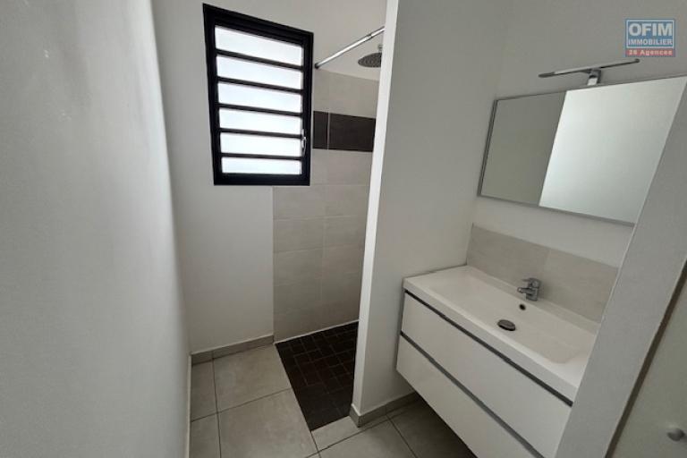 A louer T4 dans la residence Castel ROC, route du bois de nefles à Ste Clotilde