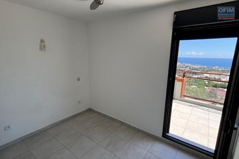 A louer T4 dans la residence Castel ROC, route du bois de nefles à Ste Clotilde