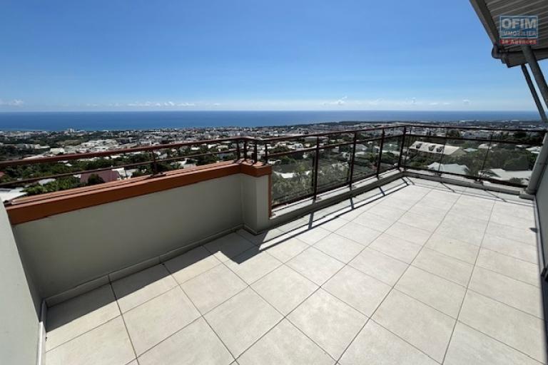 A louer T4 dans la residence Castel ROC, route du bois de nefles à Ste Clotilde