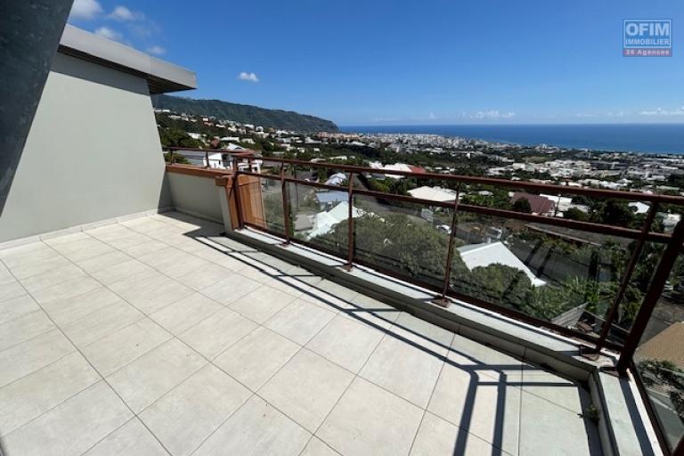 A louer T4 dans la residence Castel ROC, route du bois de nefles à Ste Clotilde