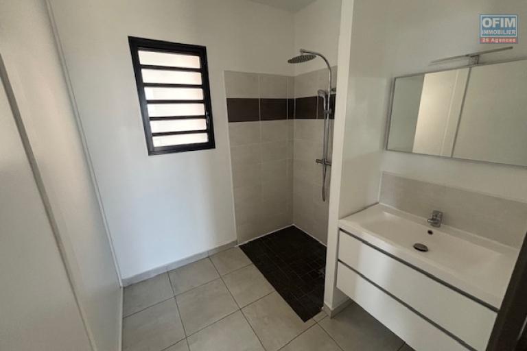 A louer T4 dans la residence Castel ROC, route du bois de nefles à Ste Clotilde