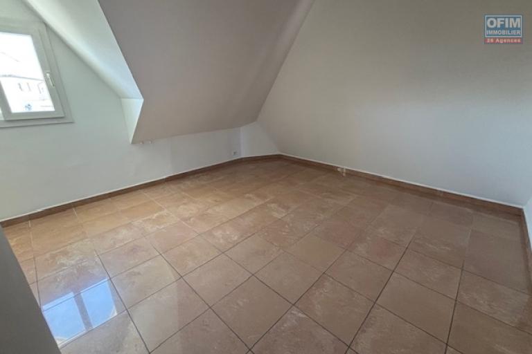 À louer – T4 Duplex – Résidence Pluie d’Or