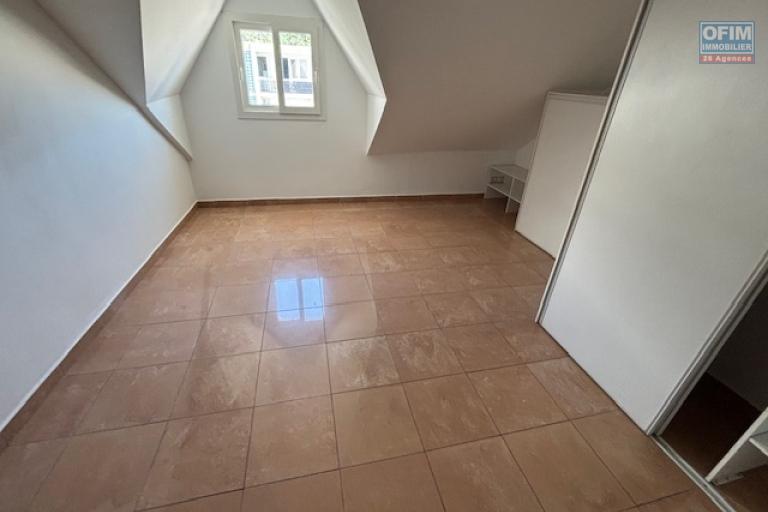 À louer – T4 Duplex – Résidence Pluie d’Or