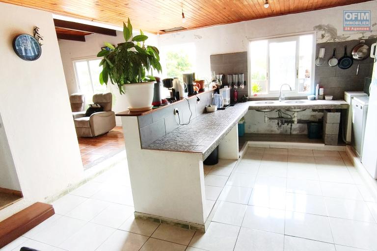 Maison F4 de 170 m2 avec vue mer et montagne &agrave; Saint-Joseph