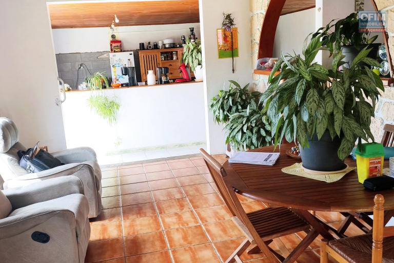 Maison F4 de 170 m2 avec vue mer et montagne &agrave; Saint-Joseph