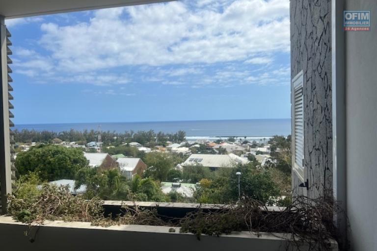 A Louer jolie charmant T2 meubl&eacute;e offrant une belle vue oc&eacute;an