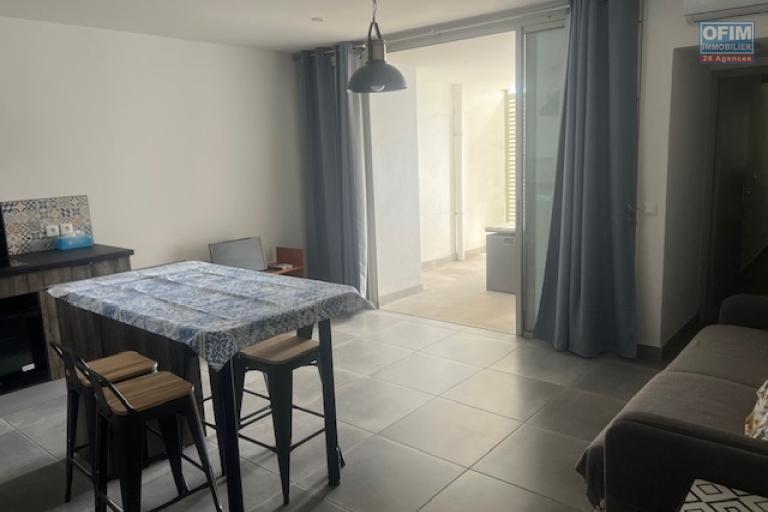 A Louer jolie charmant T2 meubl&eacute;e offrant une belle vue oc&eacute;an