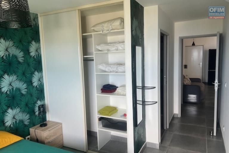 A Louer jolie charmant T2 meubl&eacute;e offrant une belle vue oc&eacute;an