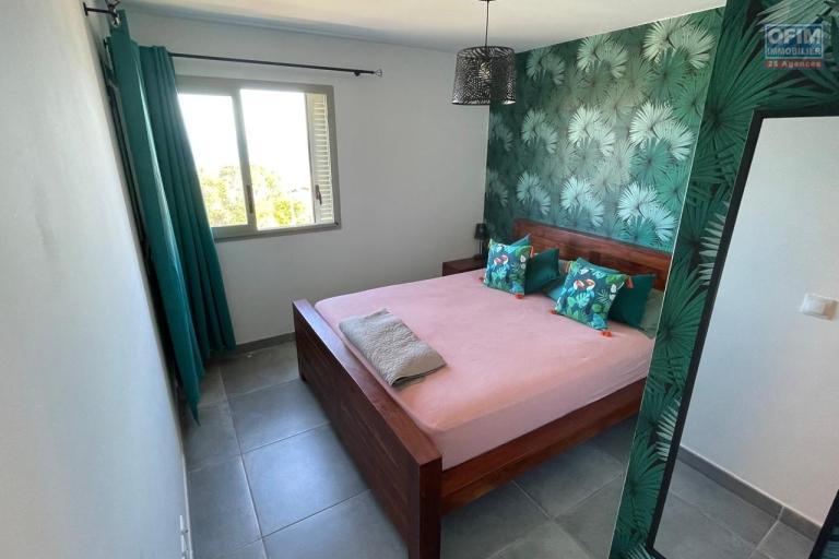 A Louer jolie charmant T2 meubl&eacute;e offrant une belle vue oc&eacute;an