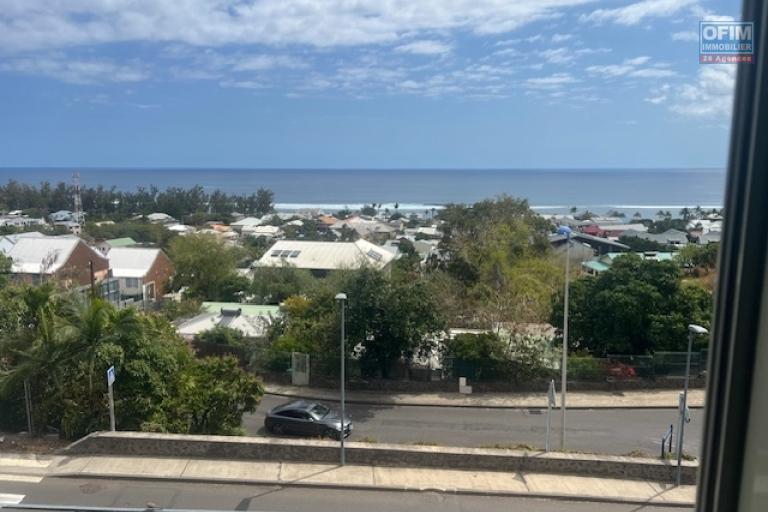 A Louer jolie charmant T2 meubl&eacute;e offrant une belle vue oc&eacute;an