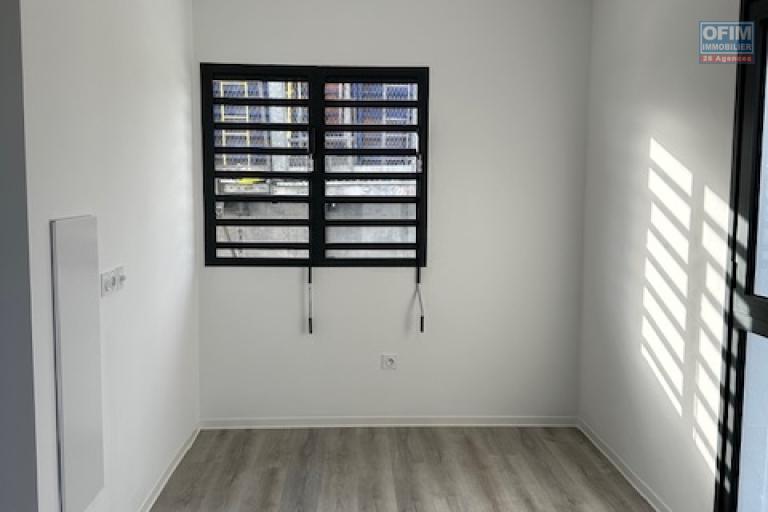 Un studio lumineux vue montagne proche de la Fac du Tampon &agrave; l'&icirc;le de la R&eacute;union