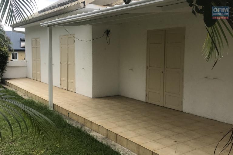 A louer villa F4 a la rivi&egrave;re saint louis