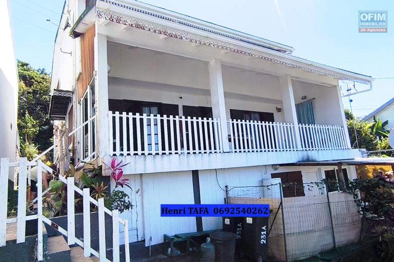 Ensemble immobilier &agrave; Vincendo