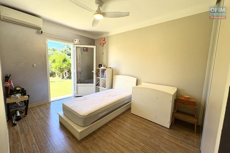 A vendre magnifique Villa F4 avec piscine et grand garage &agrave; Sainte-Anne