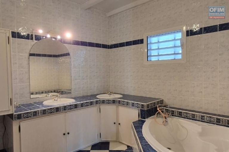 A louer maison secteur Mont&eacute;e sano &agrave; Sainte Marie