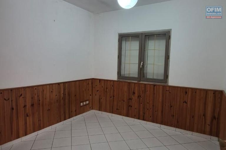 A louer maison secteur Mont&eacute;e sano &agrave; Sainte Marie