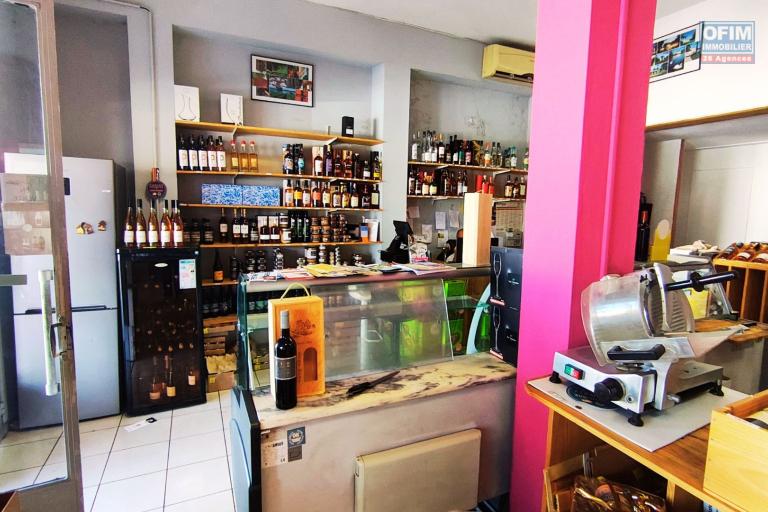 A VENDRE 49 500&euro; | Fond de commerce la CAVE O BULLES | Caviste au Tampon