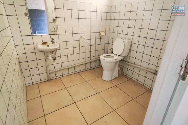 A louer local professionnel / m&eacute;dical de 50 m2 &agrave; 750&euro; HT/mois | Petite Ile - Ravine du Pont