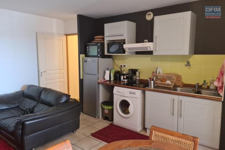 A louer joli appartement F2 MEUBLE au centre ville du Tampon