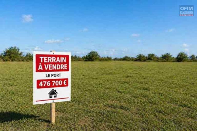 &Agrave; vendre terrain   de 580m2 rare en centre ville du Port