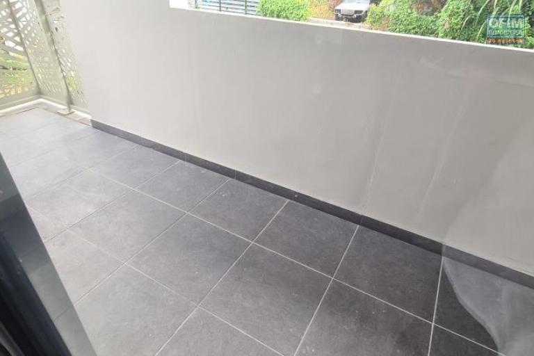 A louer grand studio neuf pour &eacute;tudiant d'environ 34 m&sup2; &agrave; l'universit&eacute; du Tampon