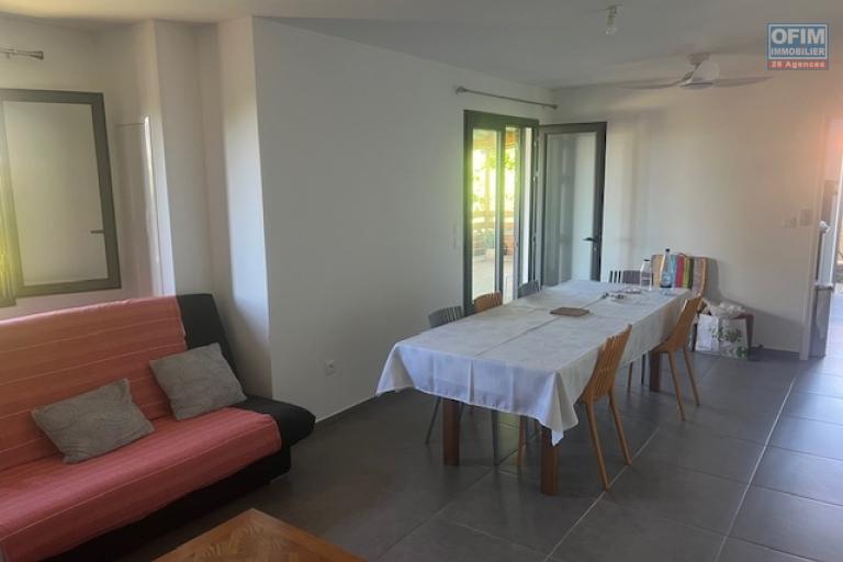 Location villa F5 meubl&eacute;e &ndash; Vue agr&eacute;able &agrave; L&rsquo;&Eacute;tang-Sal&eacute; les Hauts