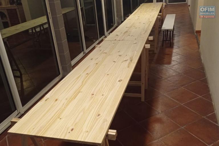  Louer villa F6 avec garage dans les hauts des AVIRONS proche du TEVELAVE