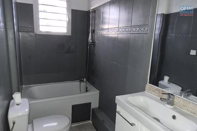 LOUER STUDIO 22,74 m2 - SAINTE MARIE